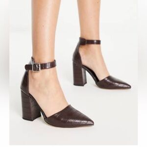 NWT/NIB- LONDON REBEL 10 US CROC-EMBOSSED ANKLE STRAP BLOCK HEEL in Choc Brown